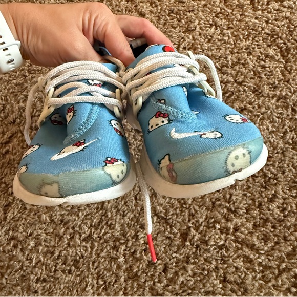 Hello Kitty Nike air presto - Picture 5 of 7